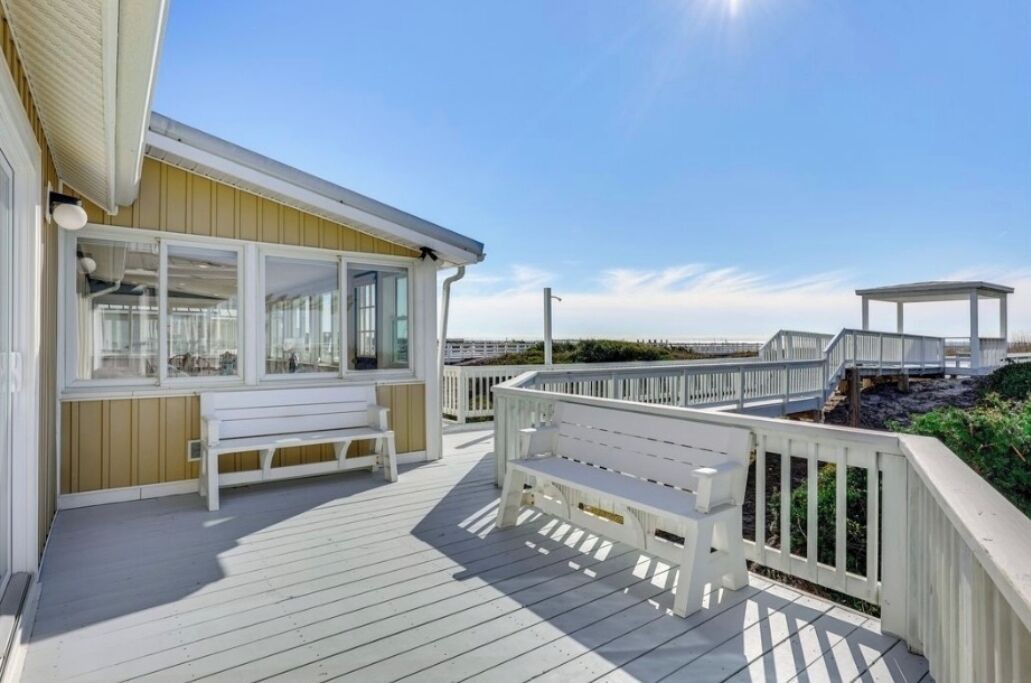 Photo of Patio Balcony in Caswell Beach