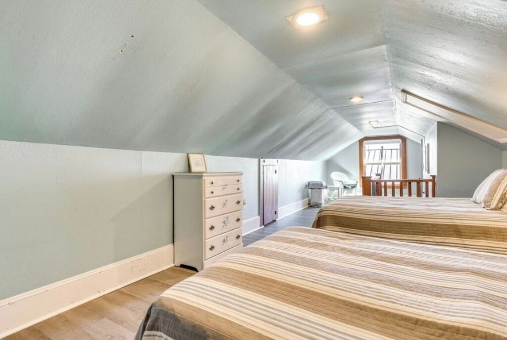 Photo of Bedroom in Caswell Beach
