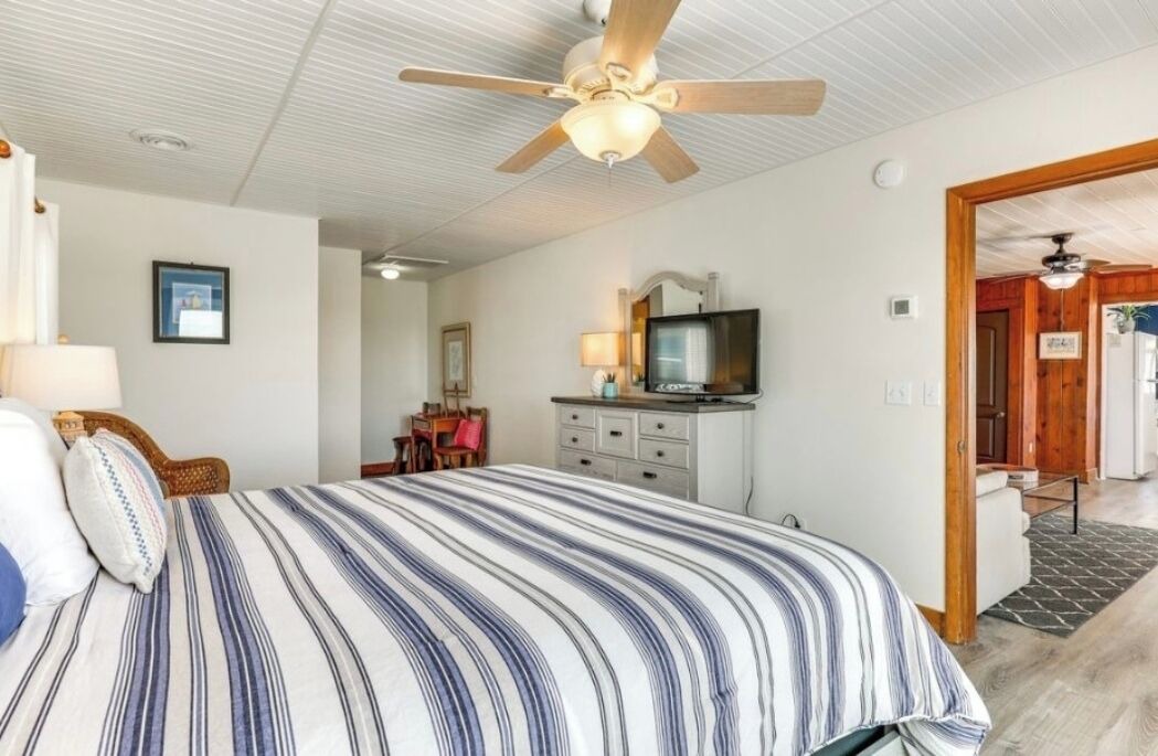 Photo of Bedroom in Caswell Beach
