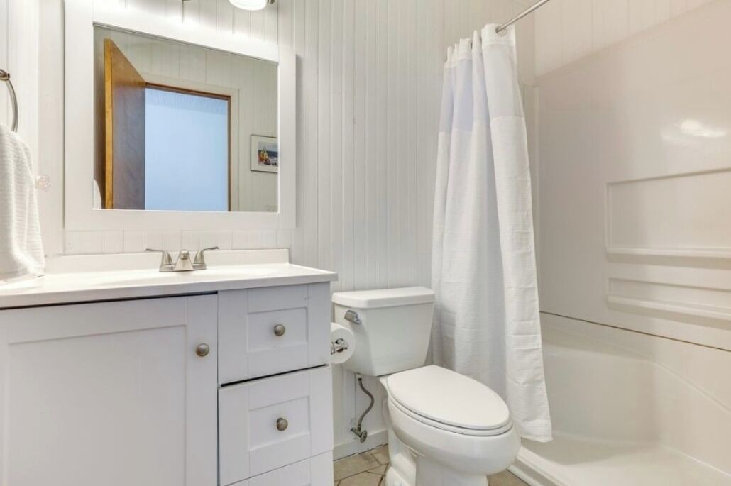 Photo of Bathroom in Caswell Beach
