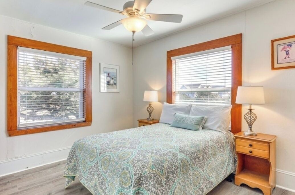 Photo of Bedroom in Caswell Beach