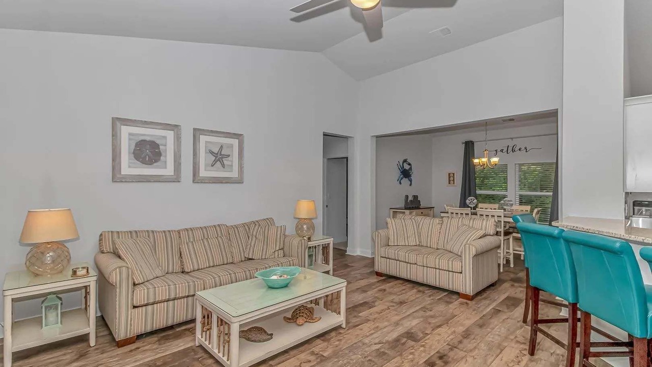 Photo of Livingroom in Red Hill