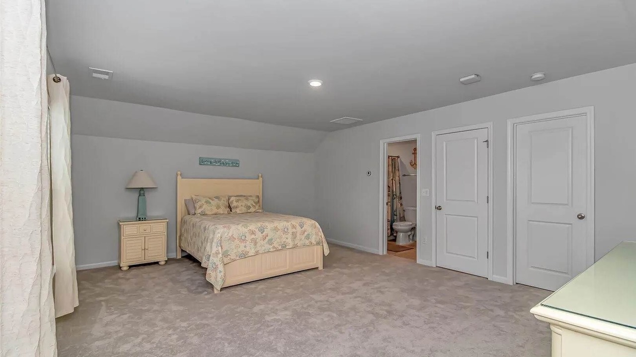 Photo of Bedroom in Red Hill