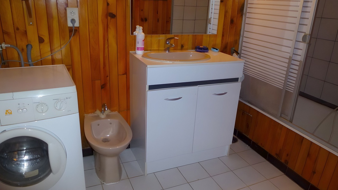 Photo of Bathroom in Saint-Genis