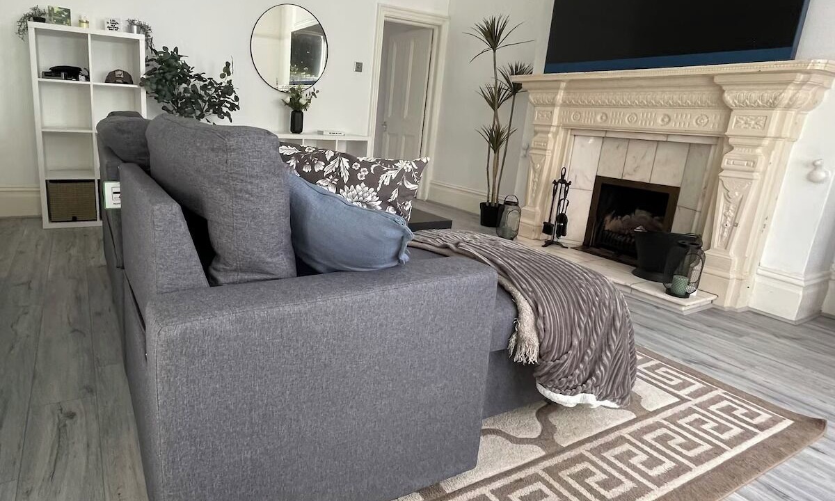 Photo of Livingroom in Northampton