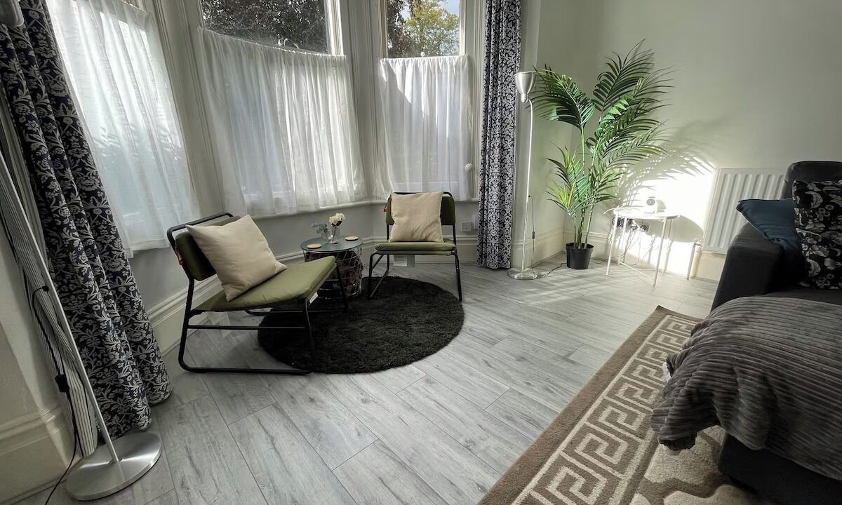 Photo of Livingroom in Northampton