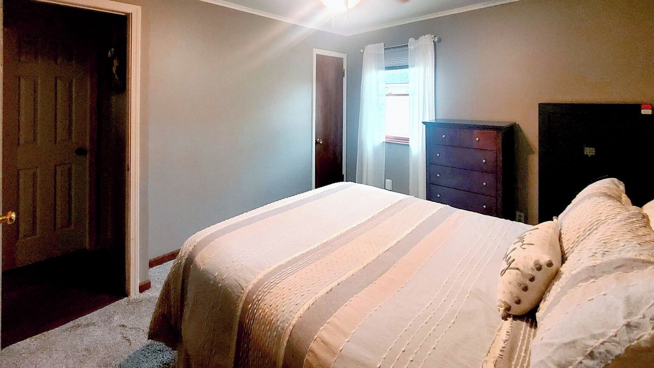 Photo of Bedroom in Anchorville