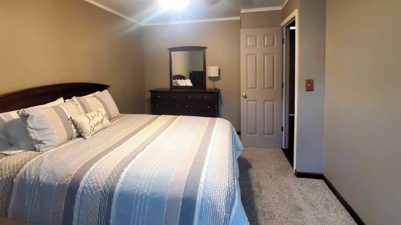 Photo of Bedroom in Anchorville