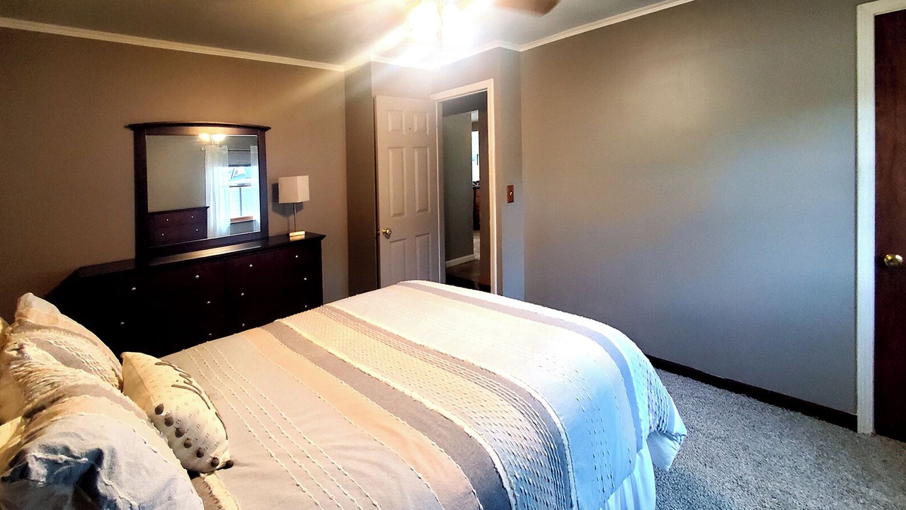 Photo of Bedroom in Anchorville