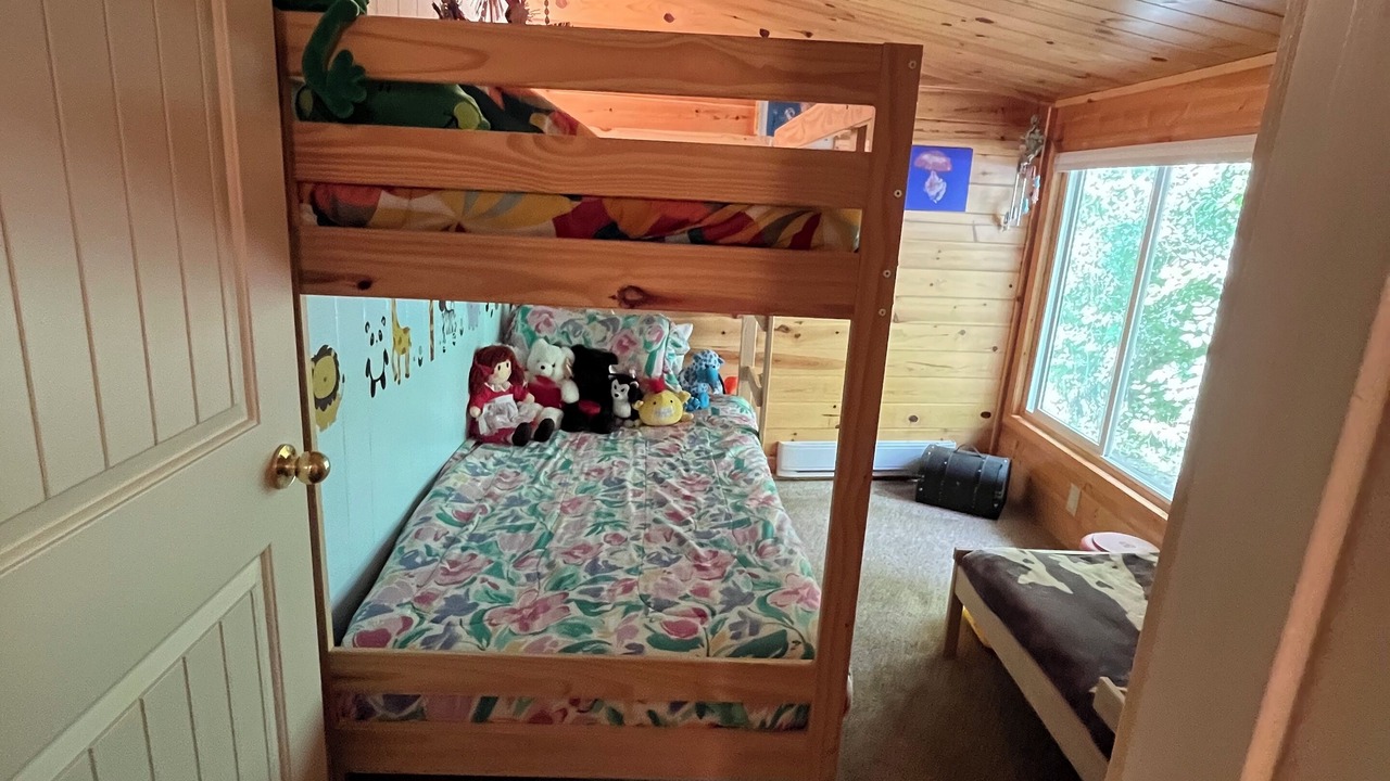 Photo of Bedroom in Victoria Beach