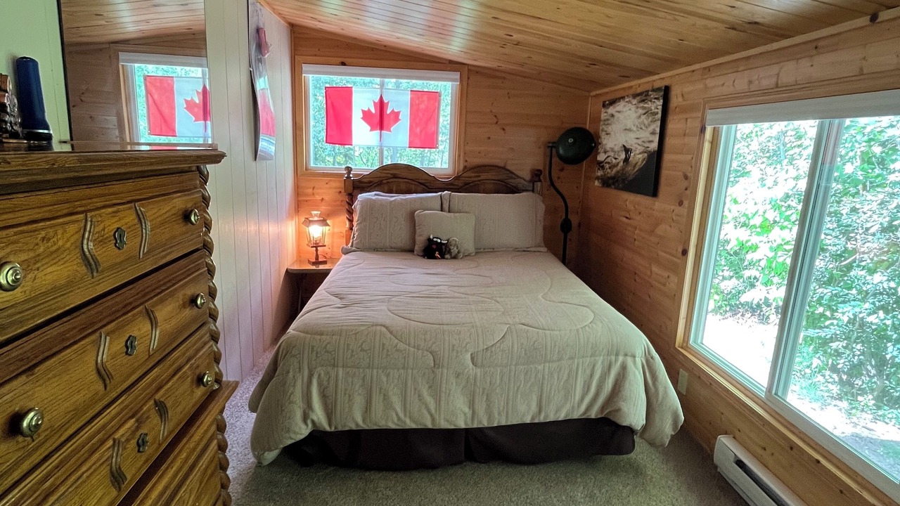 Photo of Bedroom in Victoria Beach