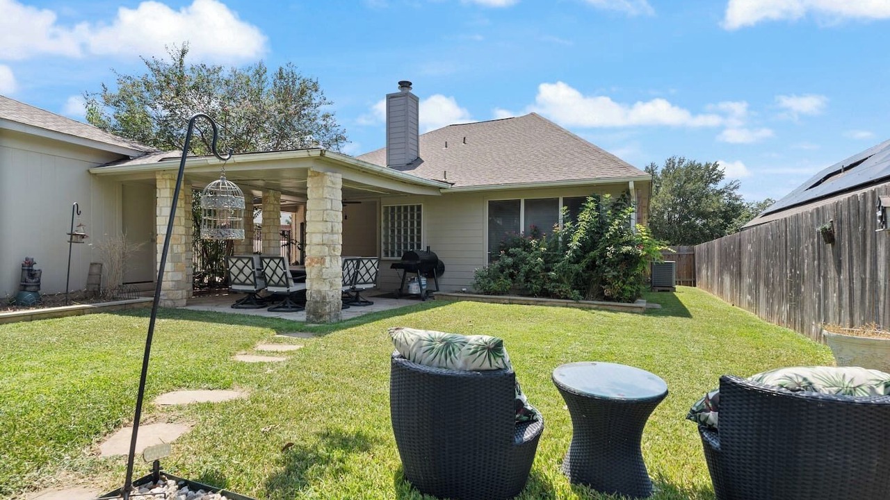 Photo of Outdoor in Forest Ridge