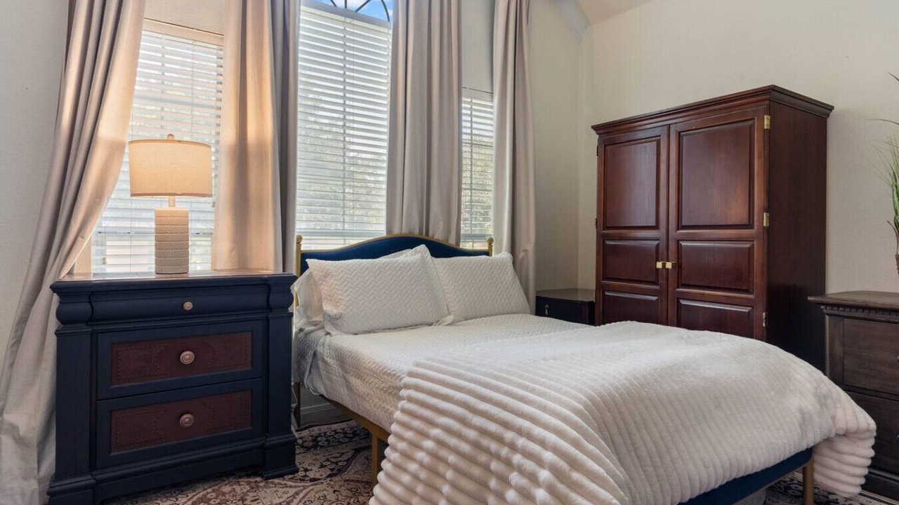 Photo of Bedroom in Forest Ridge