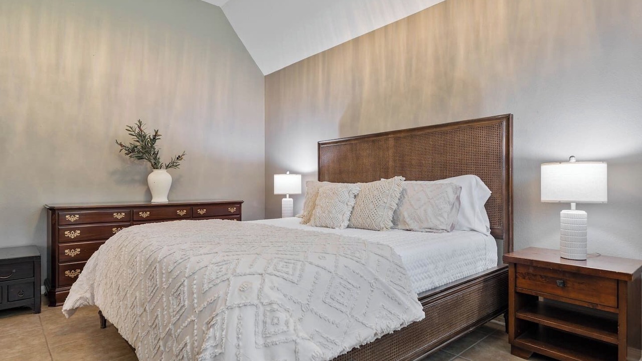 Photo of Bedroom in Forest Ridge