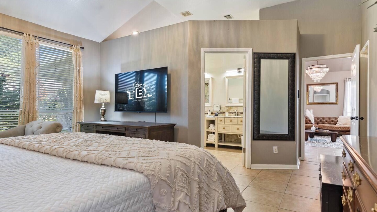 Photo of Bedroom in Forest Ridge