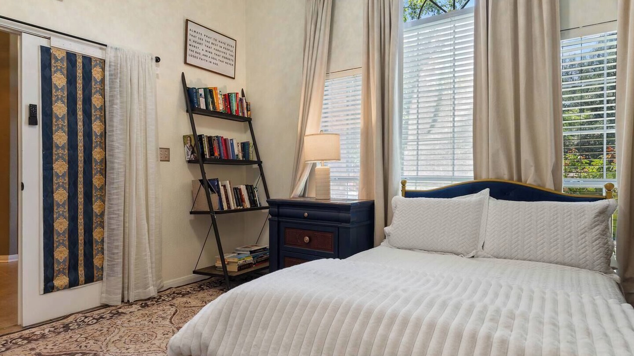 Photo of Bedroom in Forest Ridge