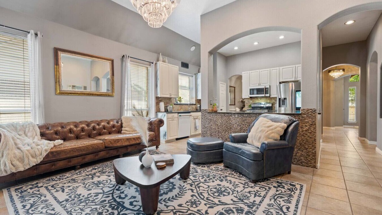 Photo of Livingroom in Forest Ridge
