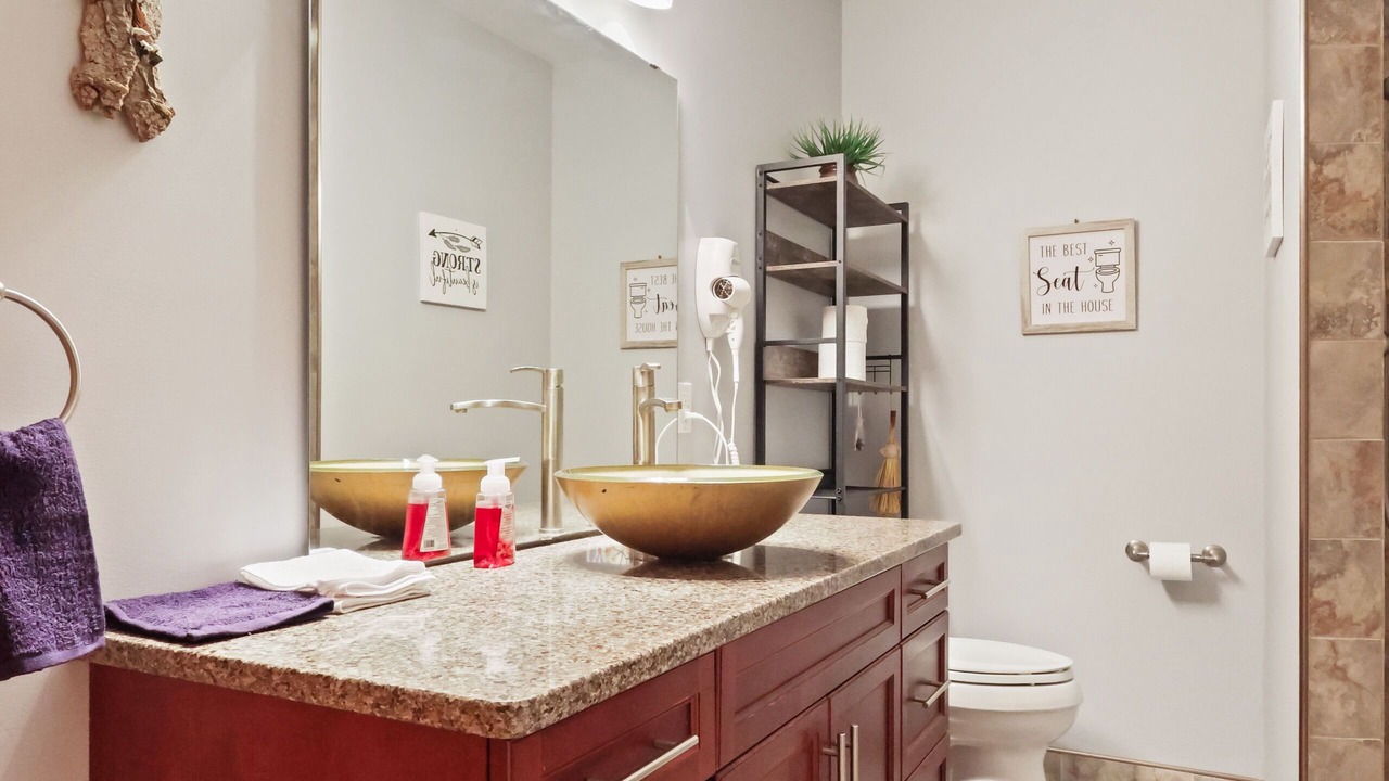 Photo of Bathroom in Onanole