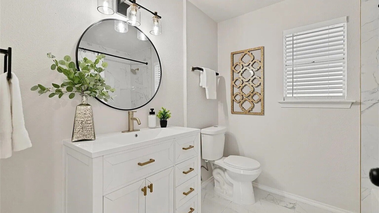 Photo of Bathroom in Carrollton