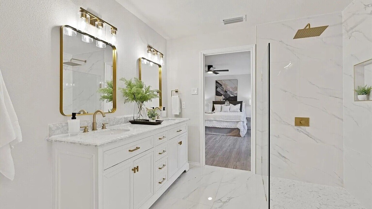 Photo of Bathroom in Carrollton