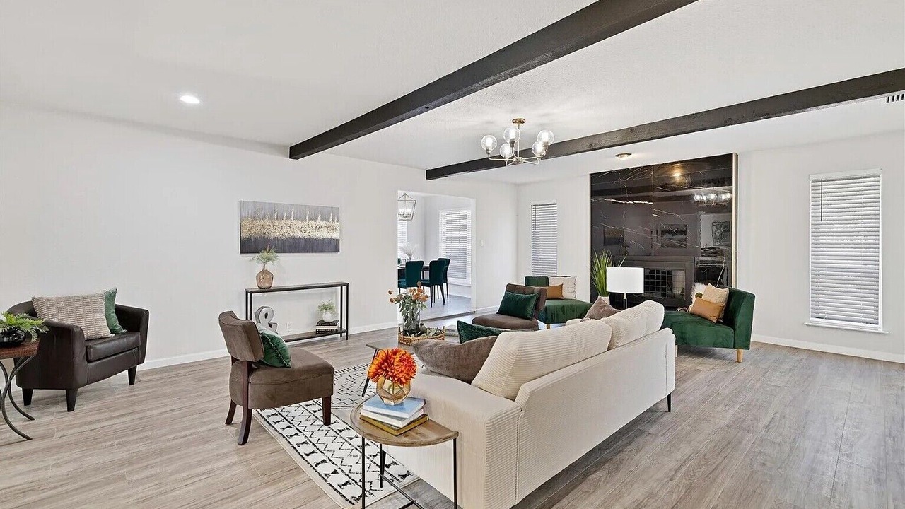 Photo of Livingroom in Carrollton
