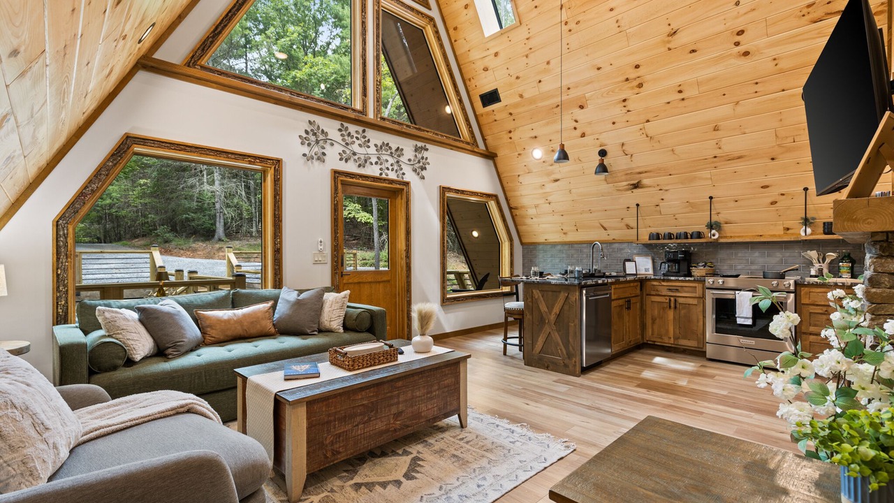 Photo of Livingroom in Morganton