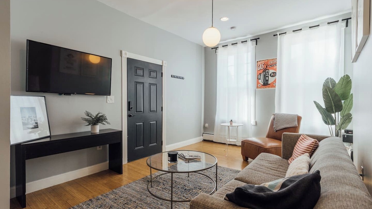 Photo of Livingroom in Jersey City