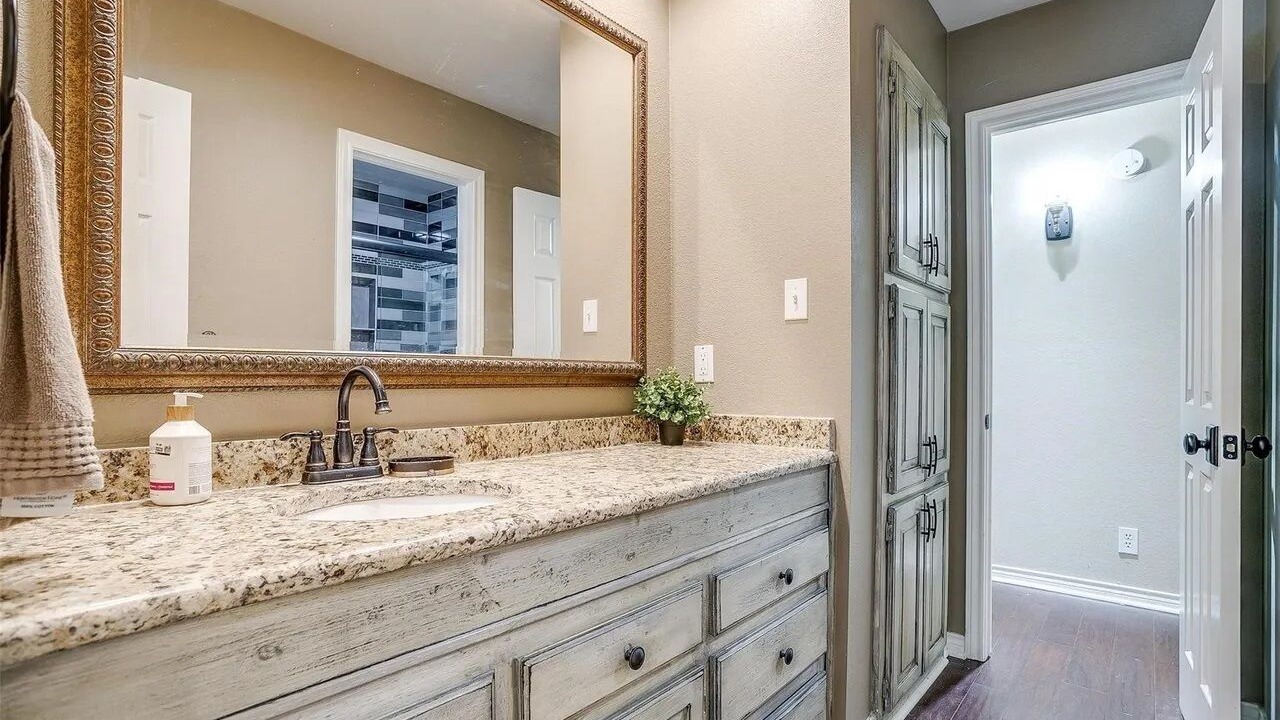 Photo of Bathroom in Tarrant County