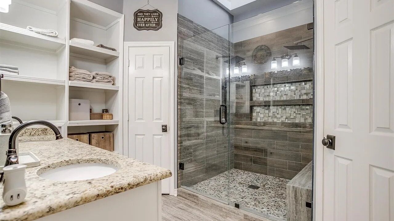 Photo of Bathroom in Tarrant County