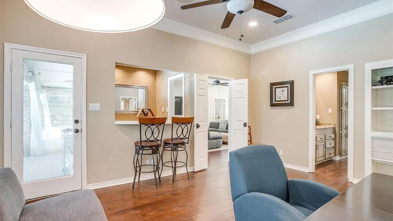 Photo of Livingroom in Tarrant County