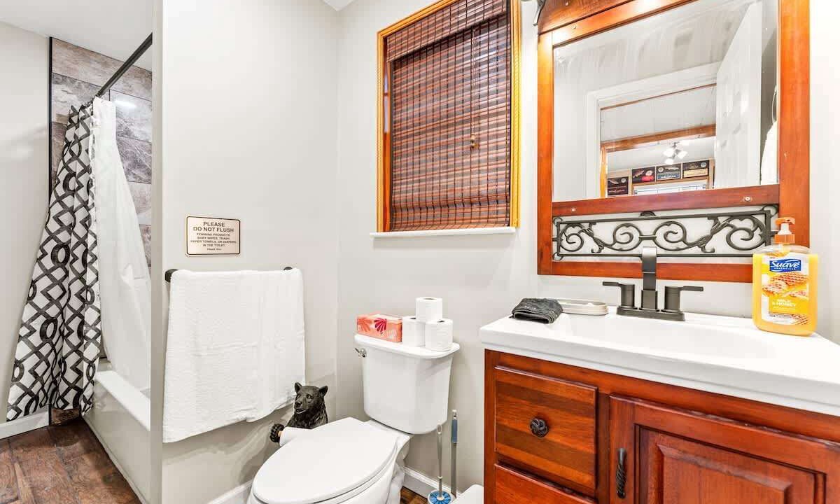 Photo of Bathroom in Northside