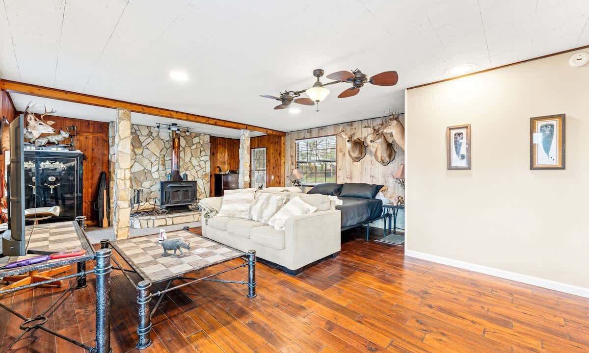 Photo of Livingroom in Northside