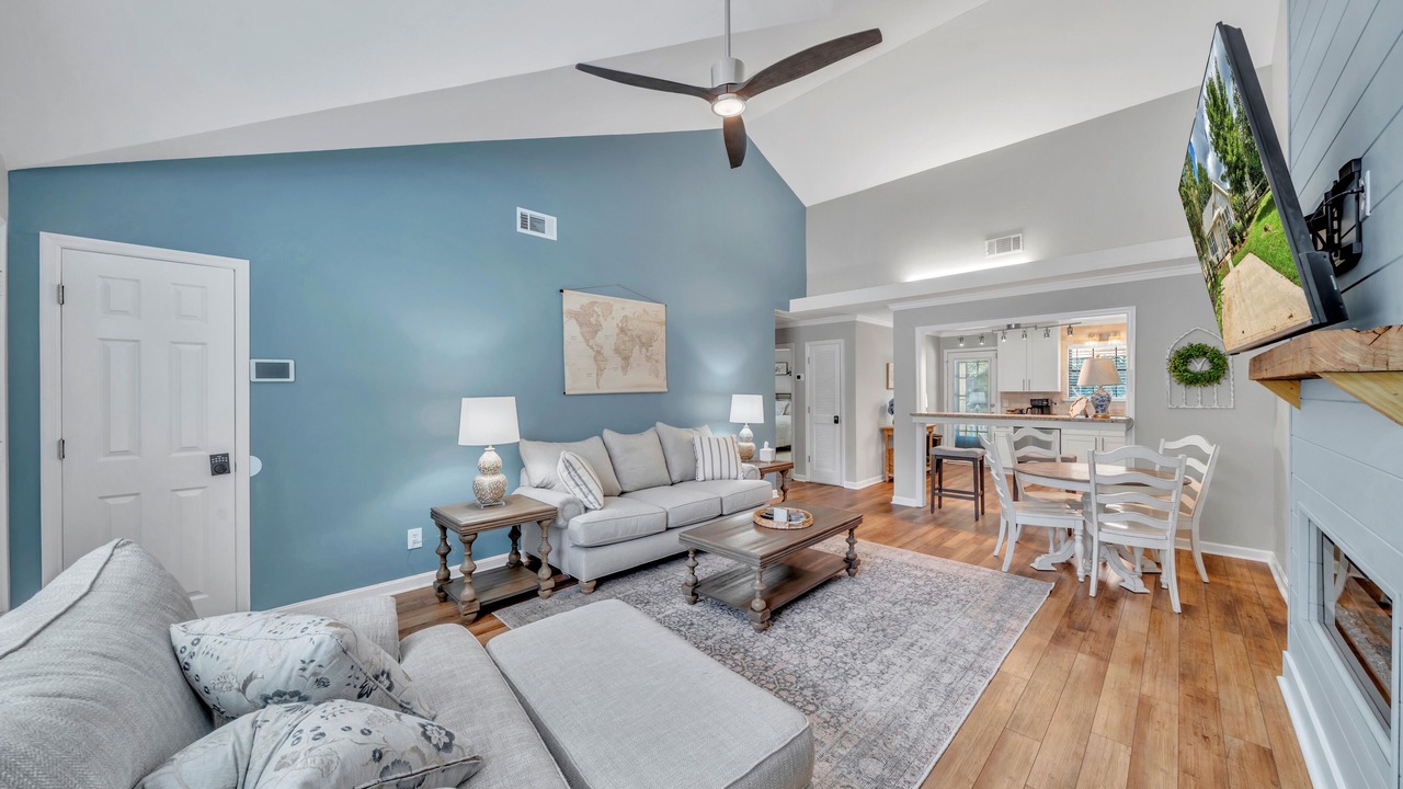 Photo of Livingroom in Warner Robins