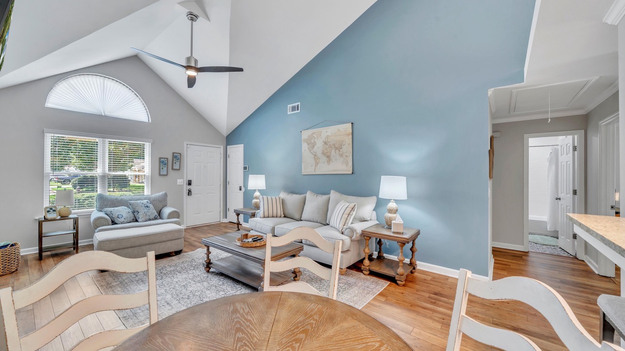 Photo of Livingroom in Warner Robins