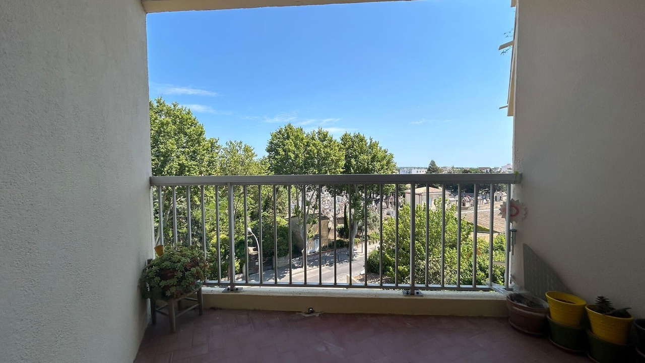 Photo of Outdoor in Razimbaud