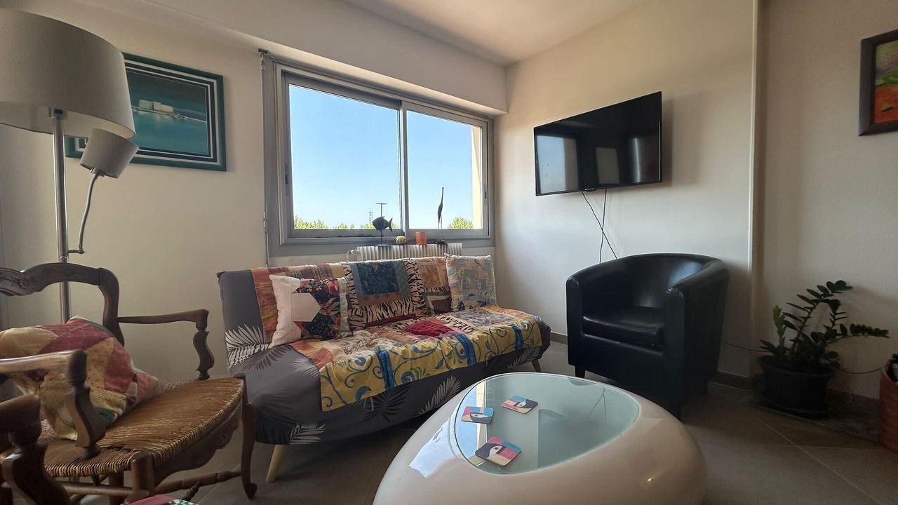 Photo of Livingroom in Razimbaud