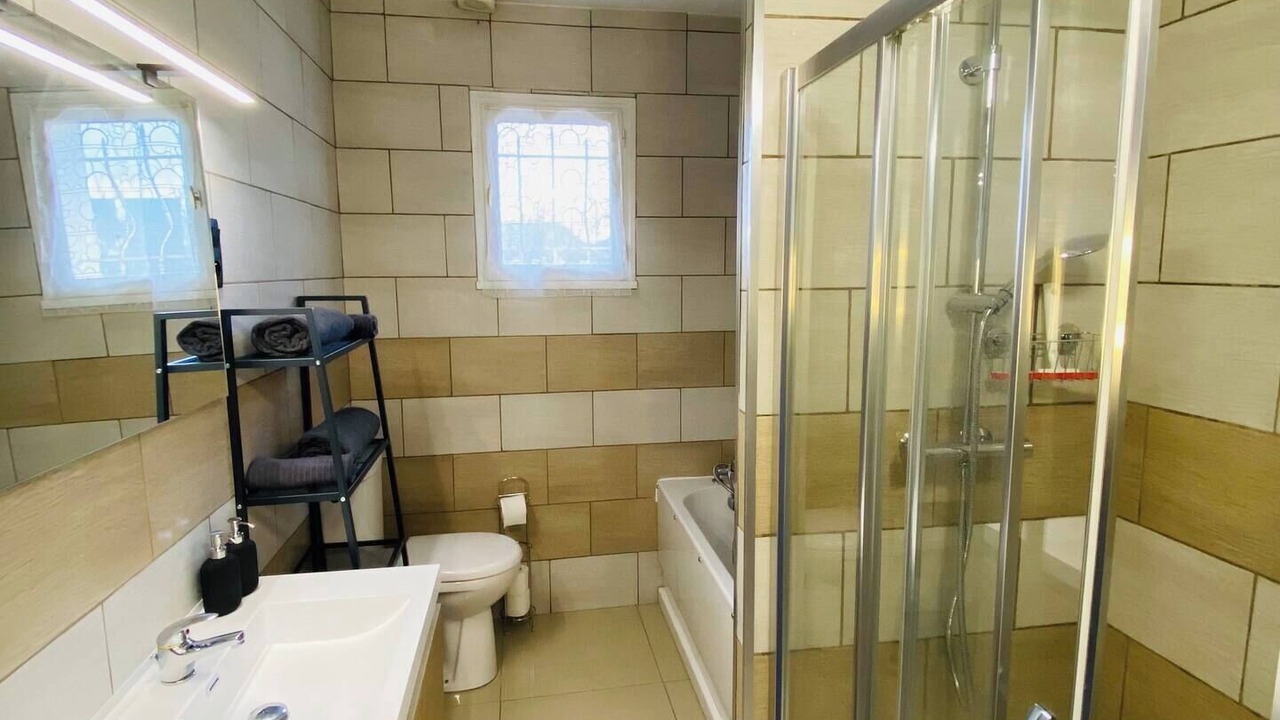 Photo of Bathroom in Olivet