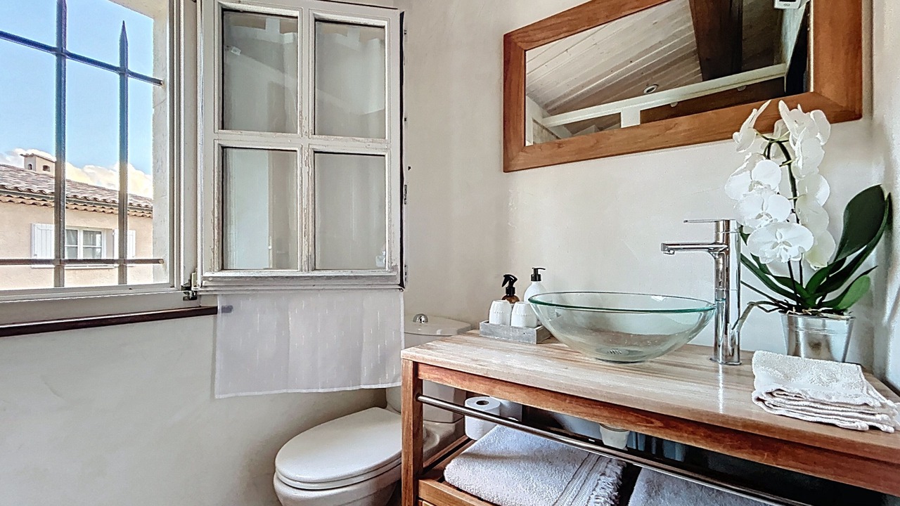 Photo of Bathroom in Villeneuve