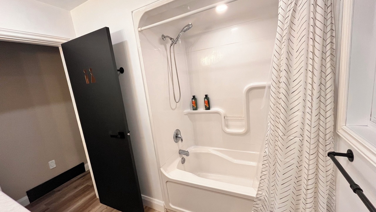 Photo of Bathroom in Tillsonburg