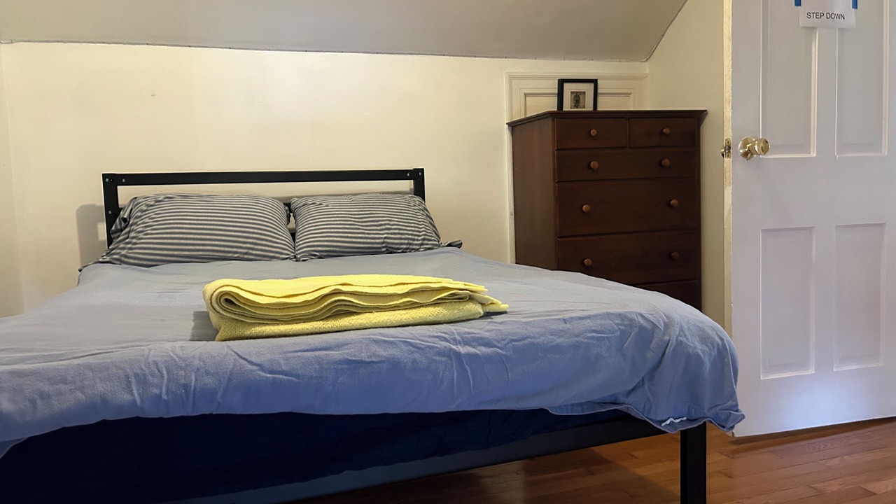 Photo of Bedroom in Niskayuna