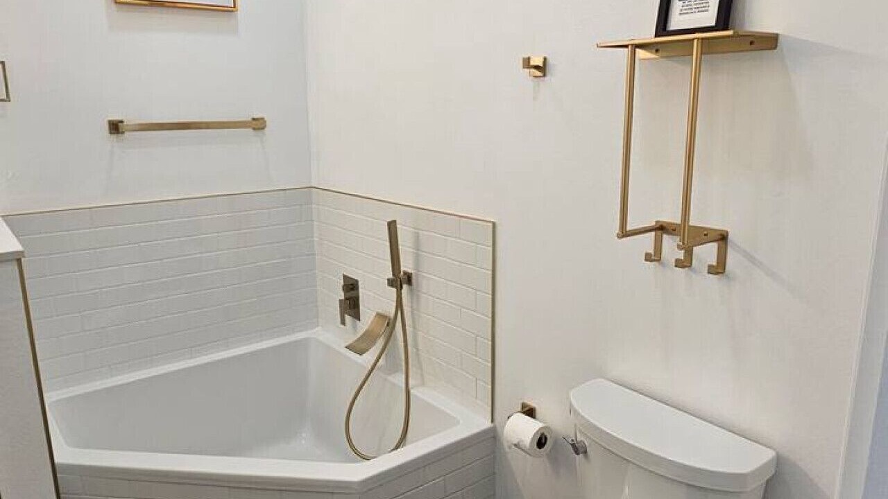 Photo of Bathroom in Fairvilla
