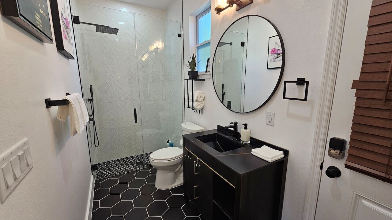 Photo of Bathroom in Fairvilla