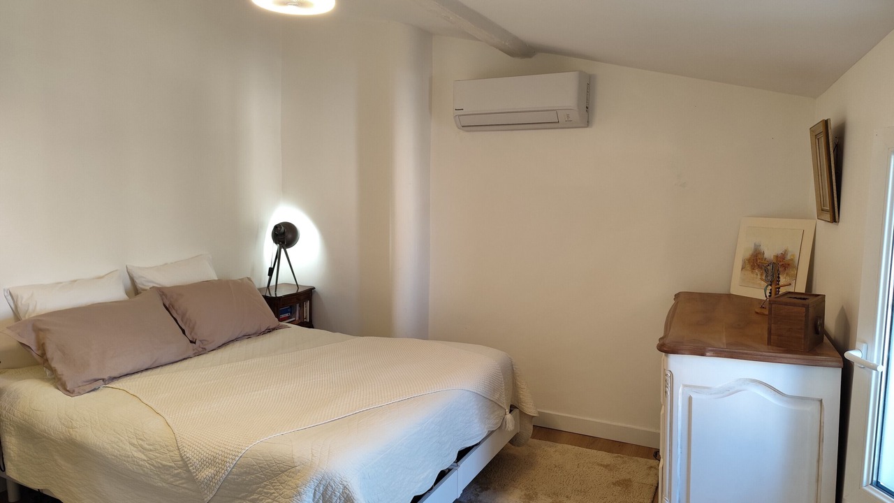 Photo of Bedroom in Saint-Saturnin-les-Avignon