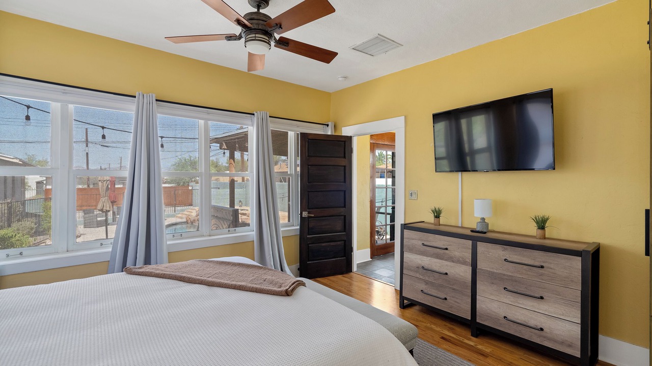 Photo of Bedroom in West University