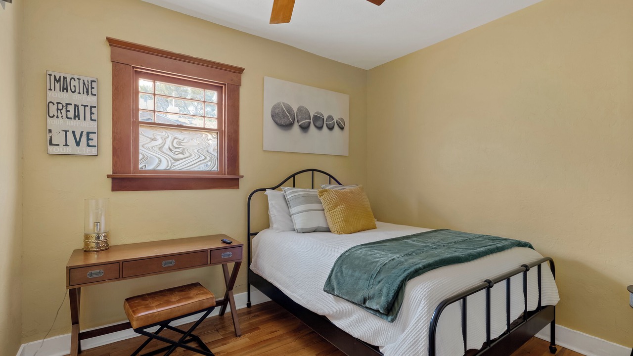 Photo of Bedroom in West University