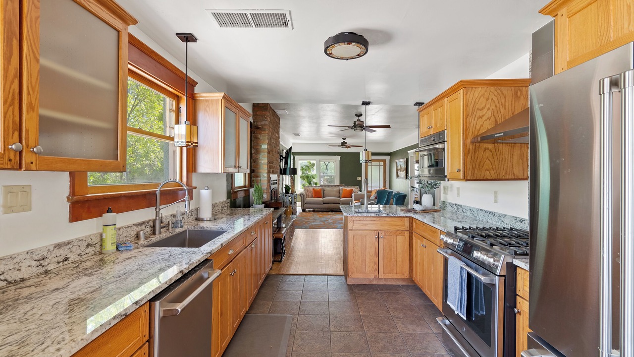Photo of Kitchen in West University