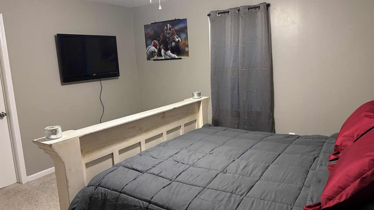 Photo of Bedroom in Northport
