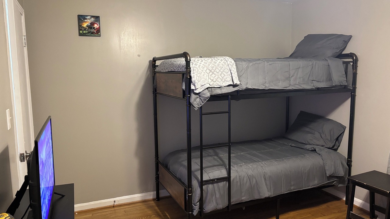 Photo of Bedroom in Northport
