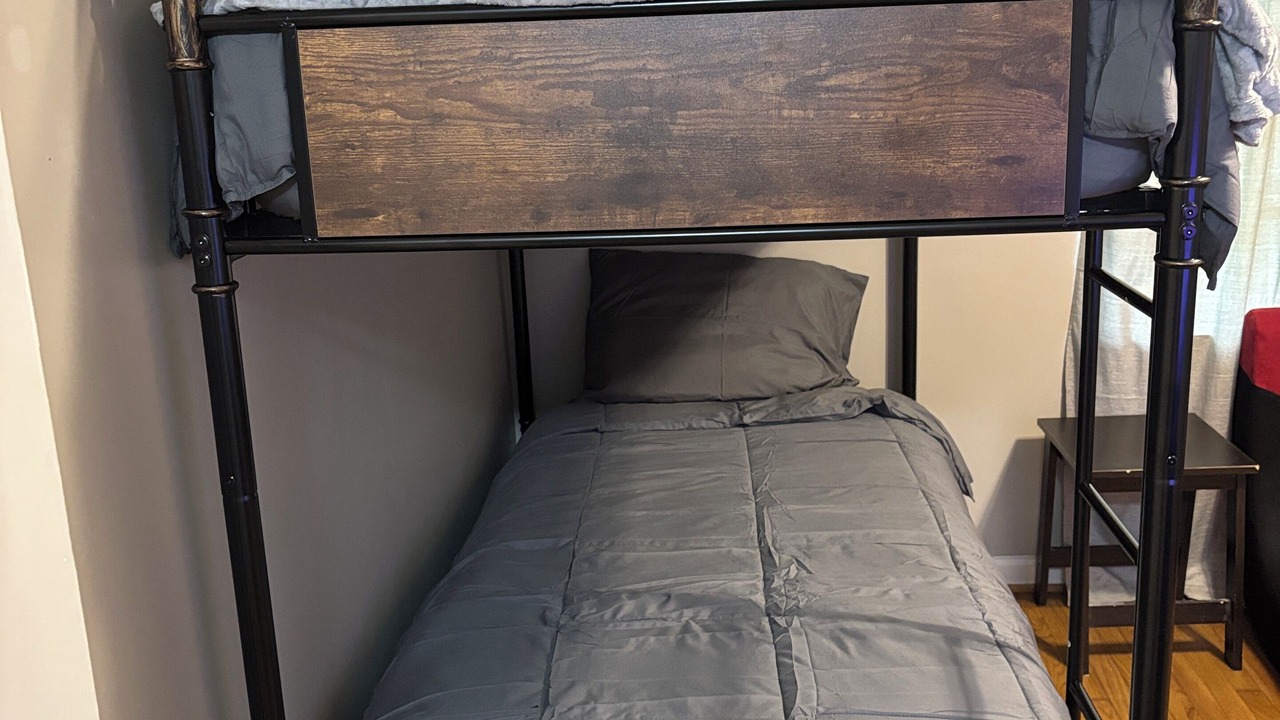 Photo of Bedroom in Northport