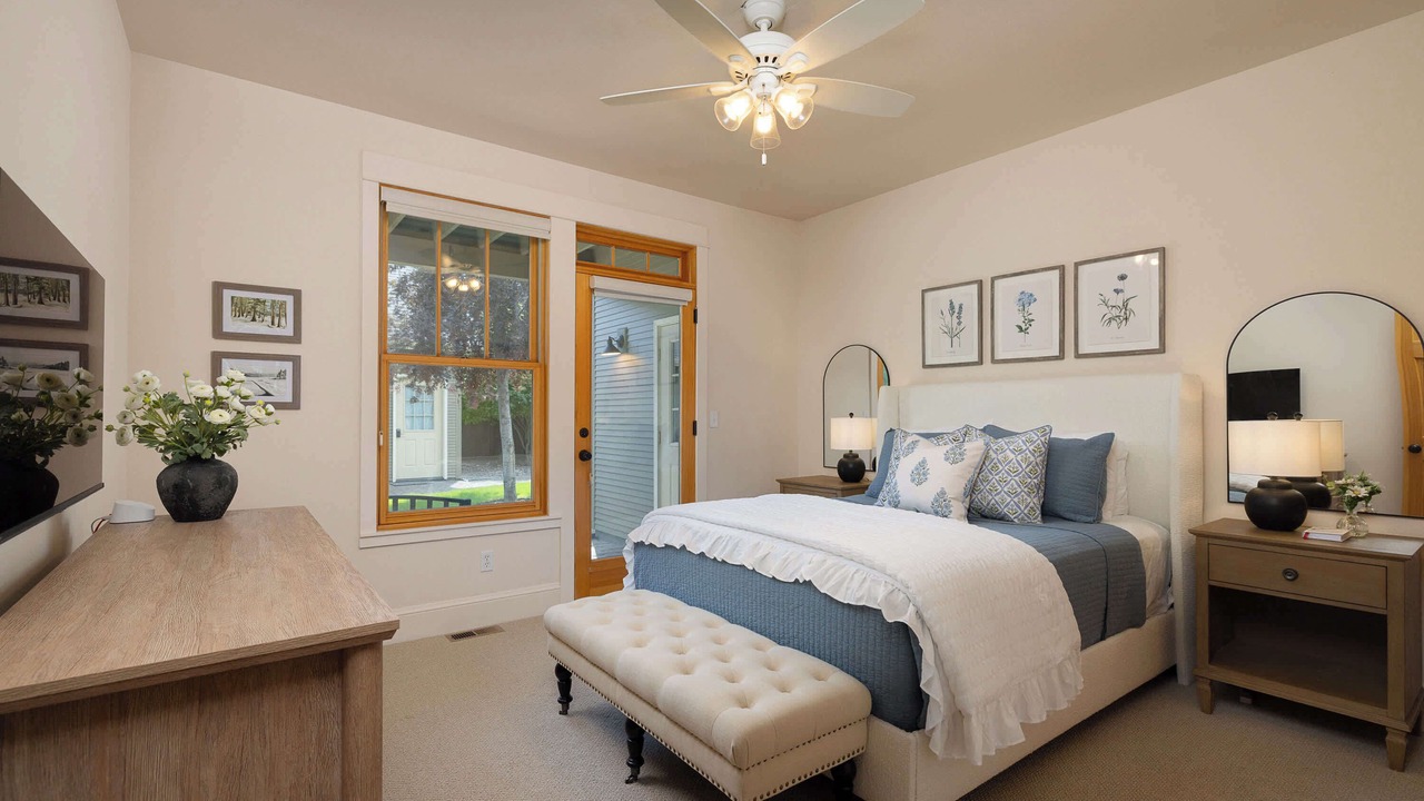 Photo of Others in Sisters